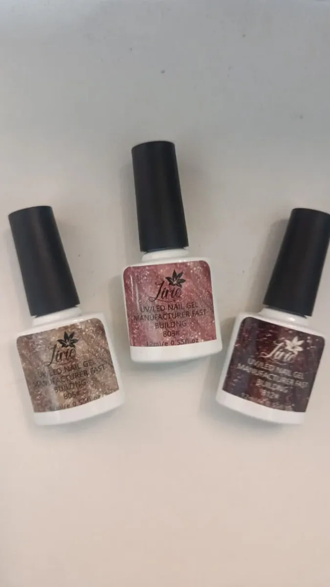 Esmalte em gel com brilho- Dourado. Prata escuro